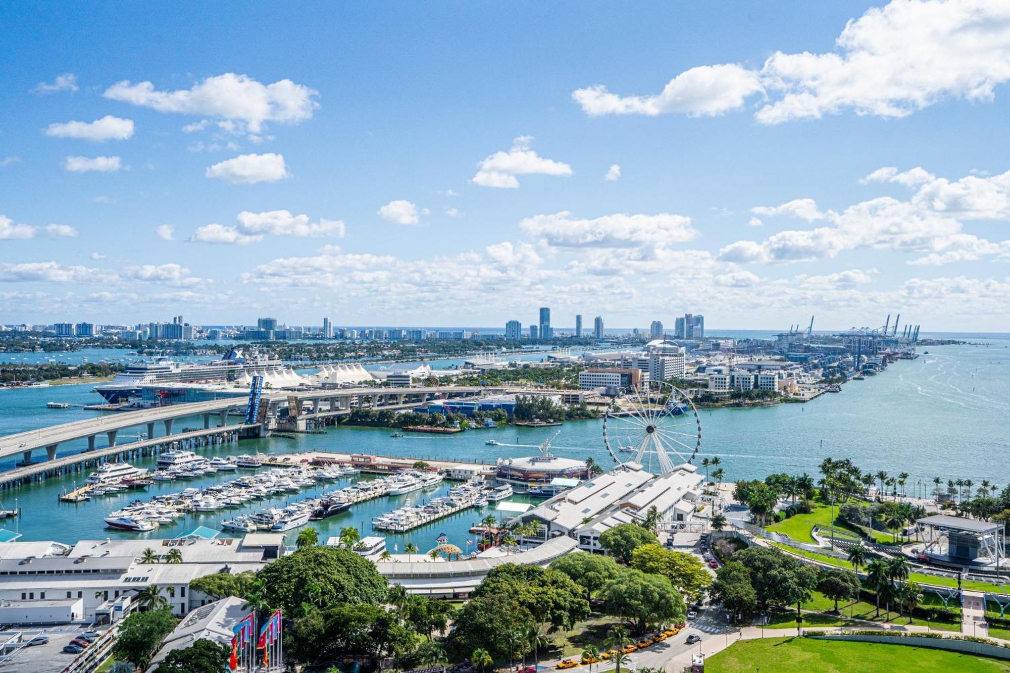 Tr Miami 2 Bedroom, 1 Bedroom, And Studio Condos With Balconies Exterior photo