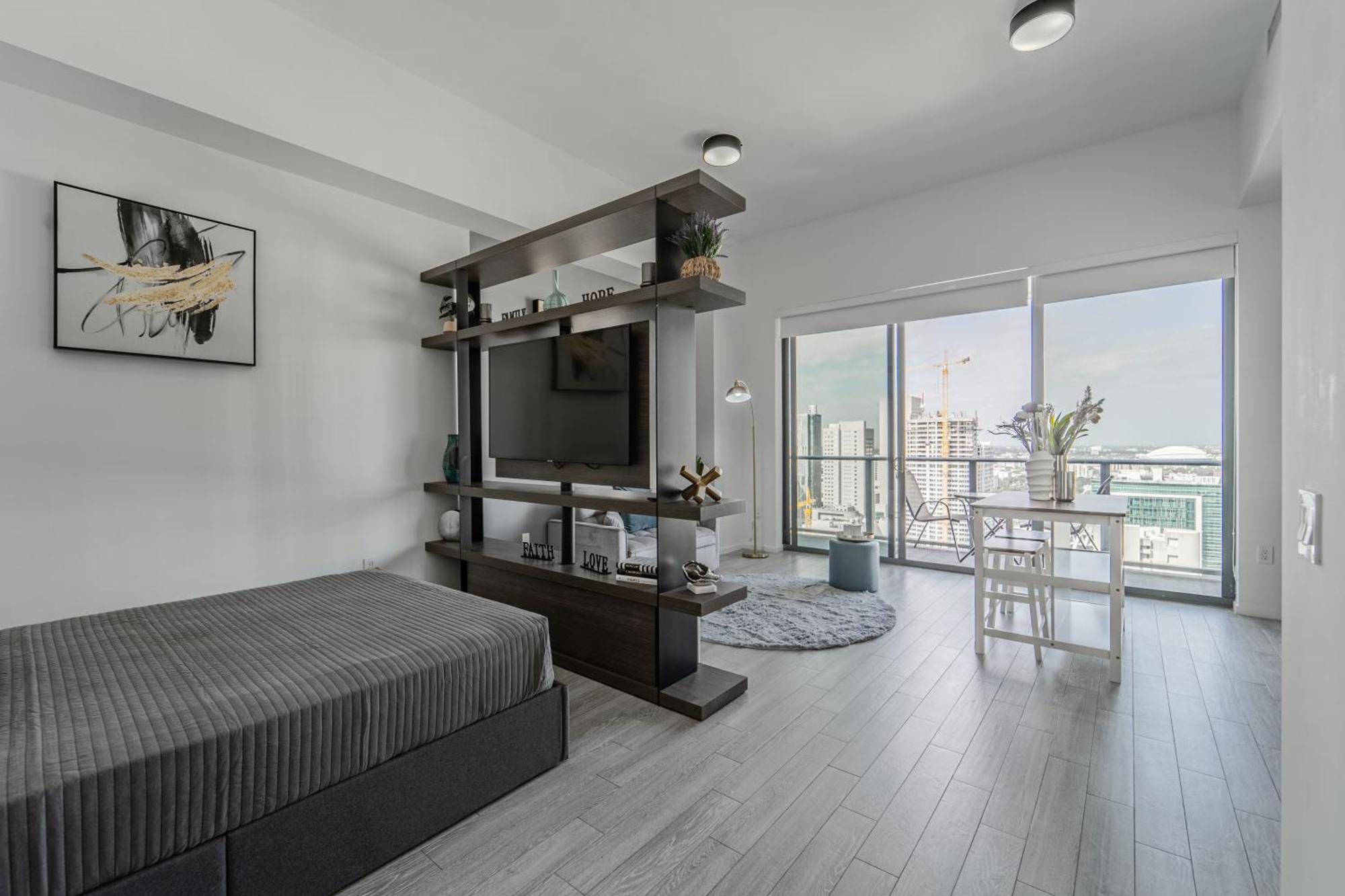 Tr Miami 2 Bedroom, 1 Bedroom, And Studio Condos With Balconies Exterior photo